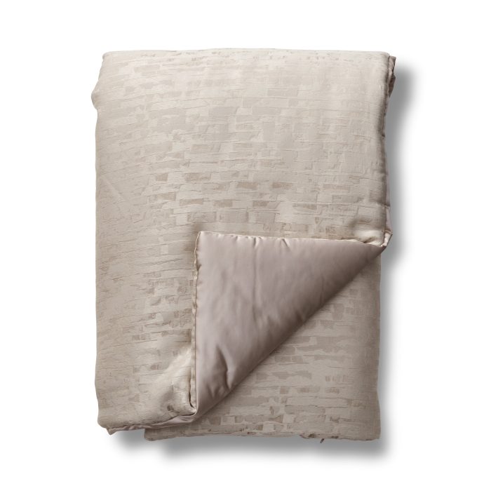 Delphi Throw