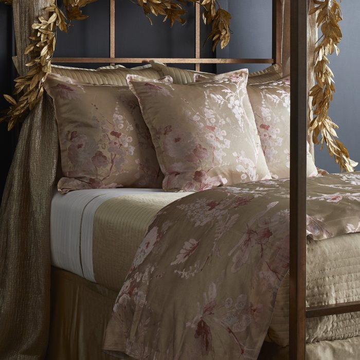 Jardin Fleur Pink/Gold Pillow - Image 3