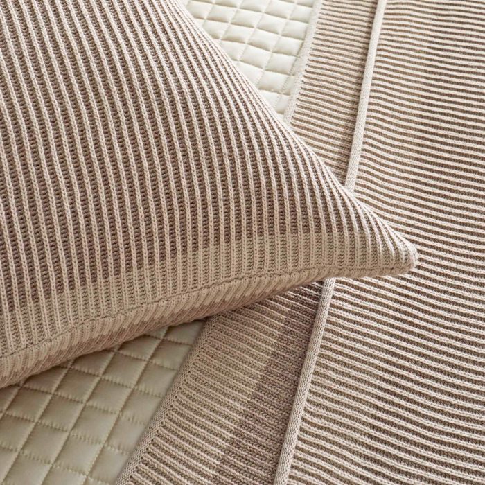 Rib Throw - Image 3
