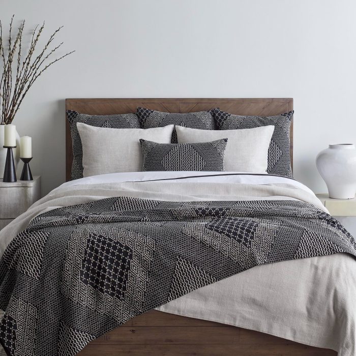 Sashiko Hishi-Moyo Pillow - Image 3