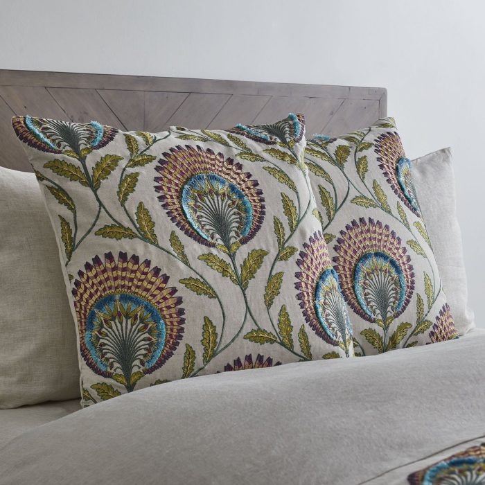 Tavus Pillow - Image 4